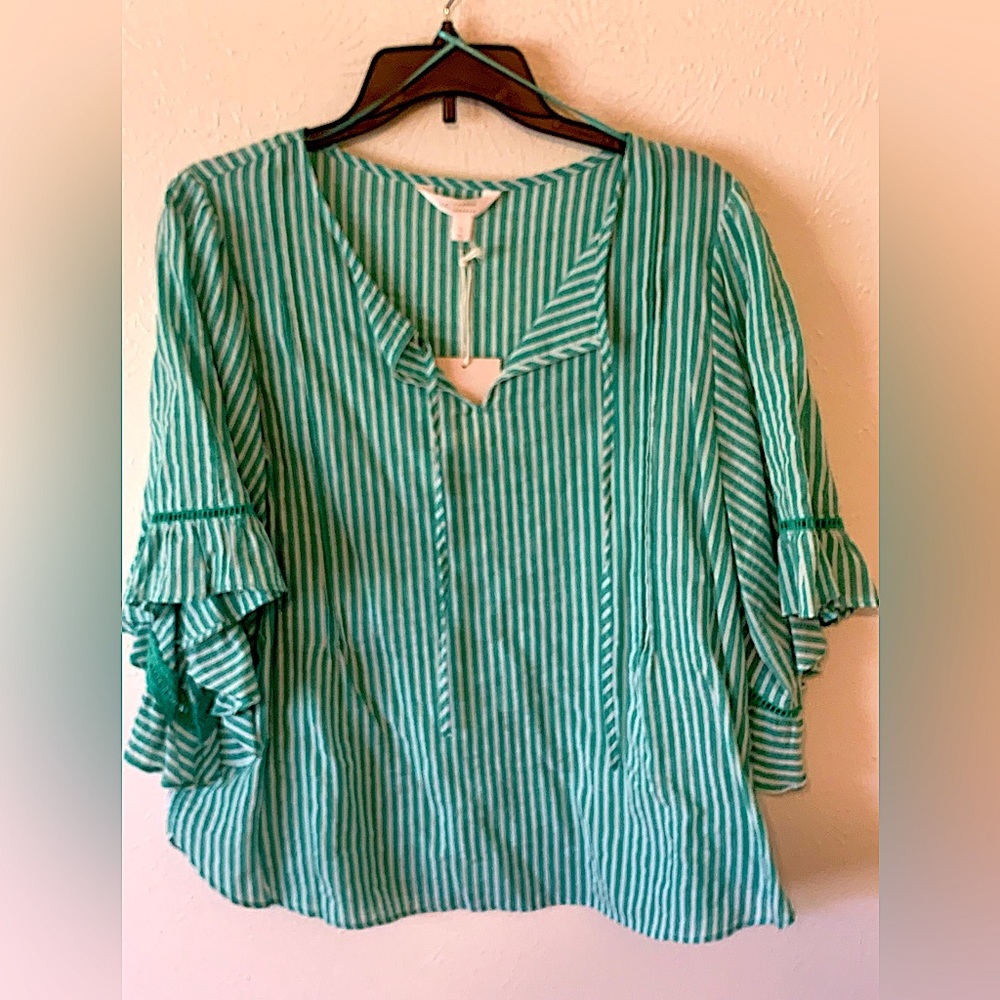 Lauren Conrad green and white striped top. Ruffled sleeve. Large. NWT